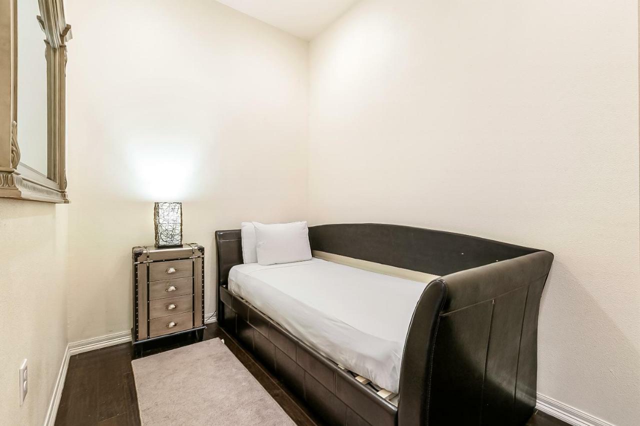 Modern, Spacious Condos With Luxury Amenities New Orleans Exterior photo